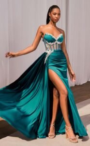 Vestido de gala verde esmeralda.